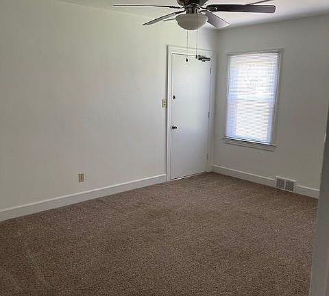 4th image of 304 Hillsboro Ave APT 2