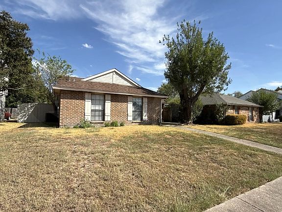2nd image of 4514 Carmel Ln