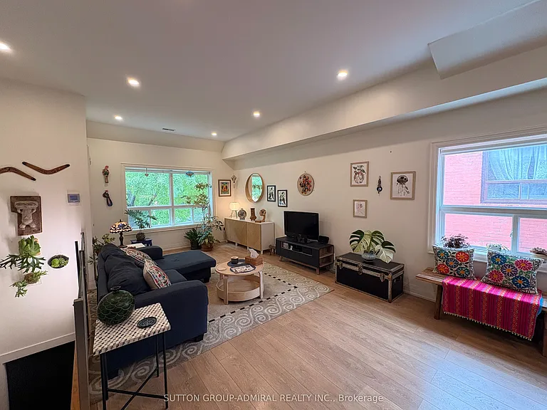 347 Northcliffe Blvd #2 — Photo 4