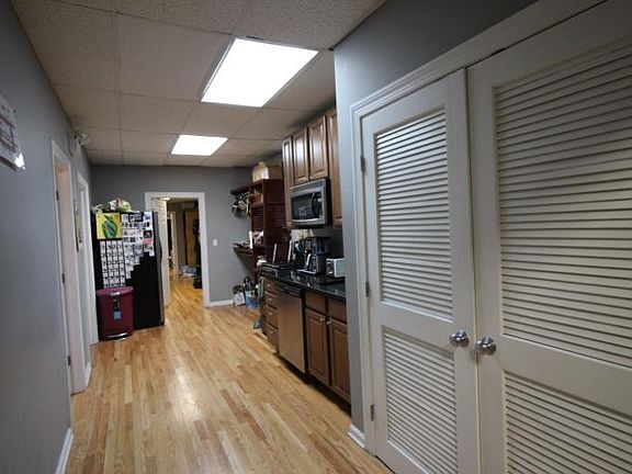4th image of 1800 W Berenice Ave #1