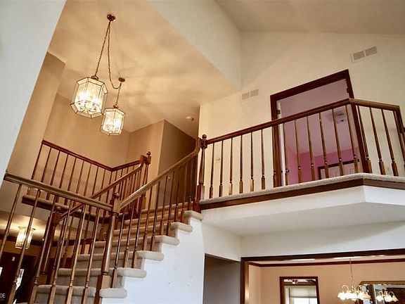 3rd image of 14760 Ivanhoe Dr