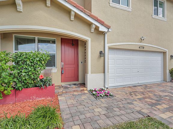 4th image of 4779 Foxtail Palm Court Court