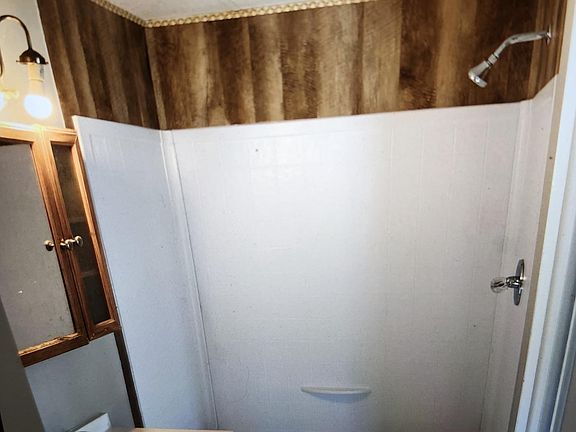 4th image of 6033 Airstream Dr