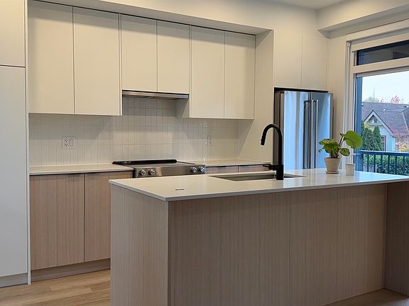 3rd image of 1306 Laval Sq