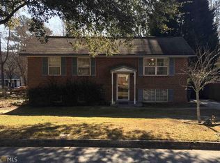 466 Roxbury Dr, Riverdale, GA 30274