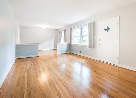 5th image of 4909 Wythe Ave