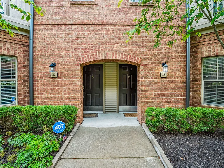 25 Victorian Gate Way #25 — Photo 26