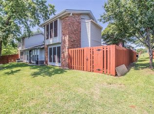 2579 Shady Ridge Dr, Bedford, TX 76021