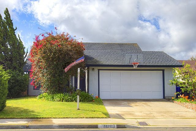1st image of 11103 Madrigal St