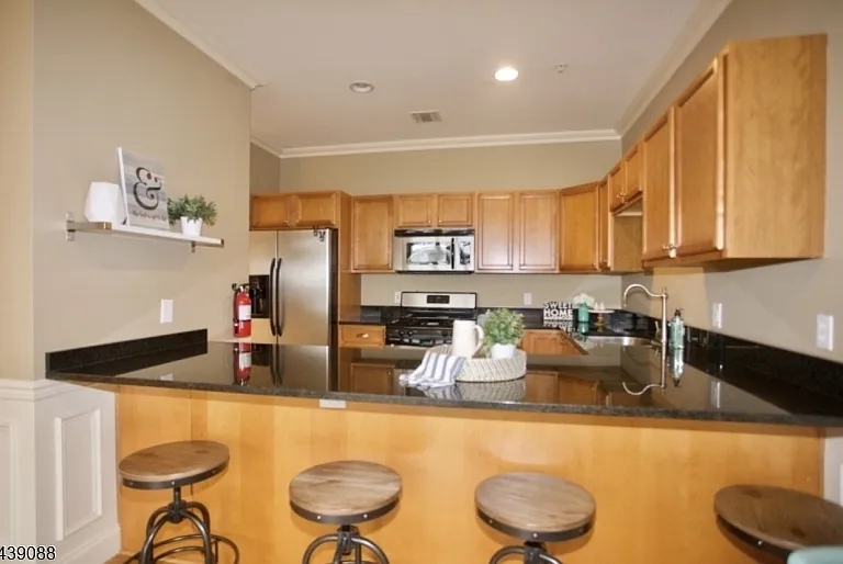 1677 Springfield Ave #13 — Photo 13