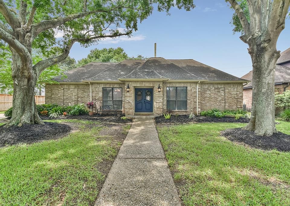 1st image of 7535 Club Lake Dr