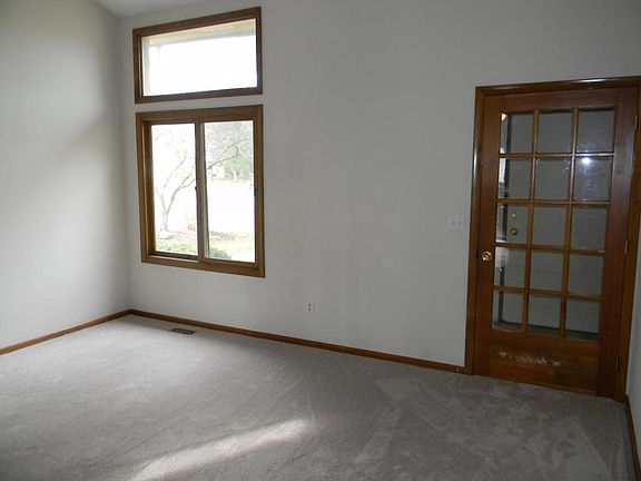 5th image of 454 Olde Mill Dr