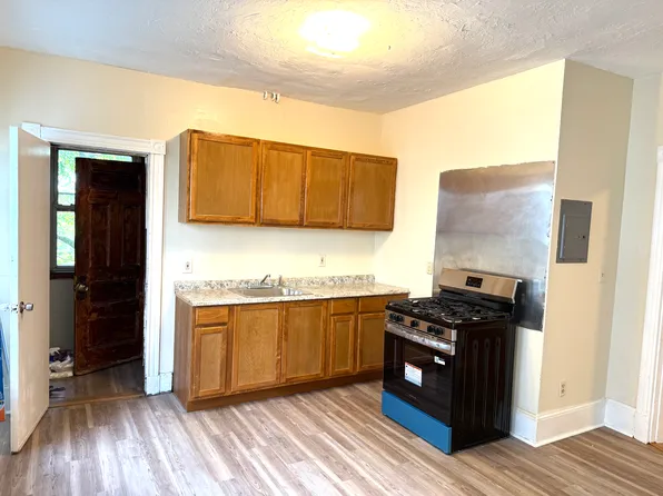 10 Dennison St Floor 1, Roxbury, MA 02119