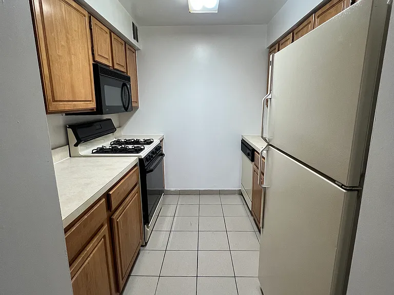 137-02 Northern Blvd #6J — Photo 11
