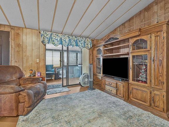 5th image of 11949 Riverside Dr Spc 158