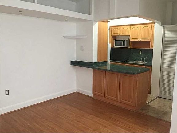 2nd image of 119 Menores Ave #119