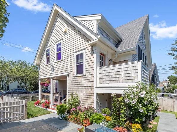 9 Bradford Street, Provincetown, MA 02657