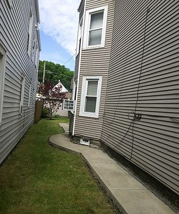 3rd image of 4314 N Monticello Ave