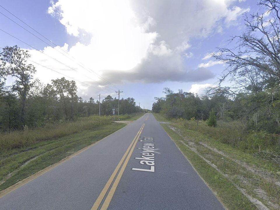 2nd image of 1504 Lakeview Trail