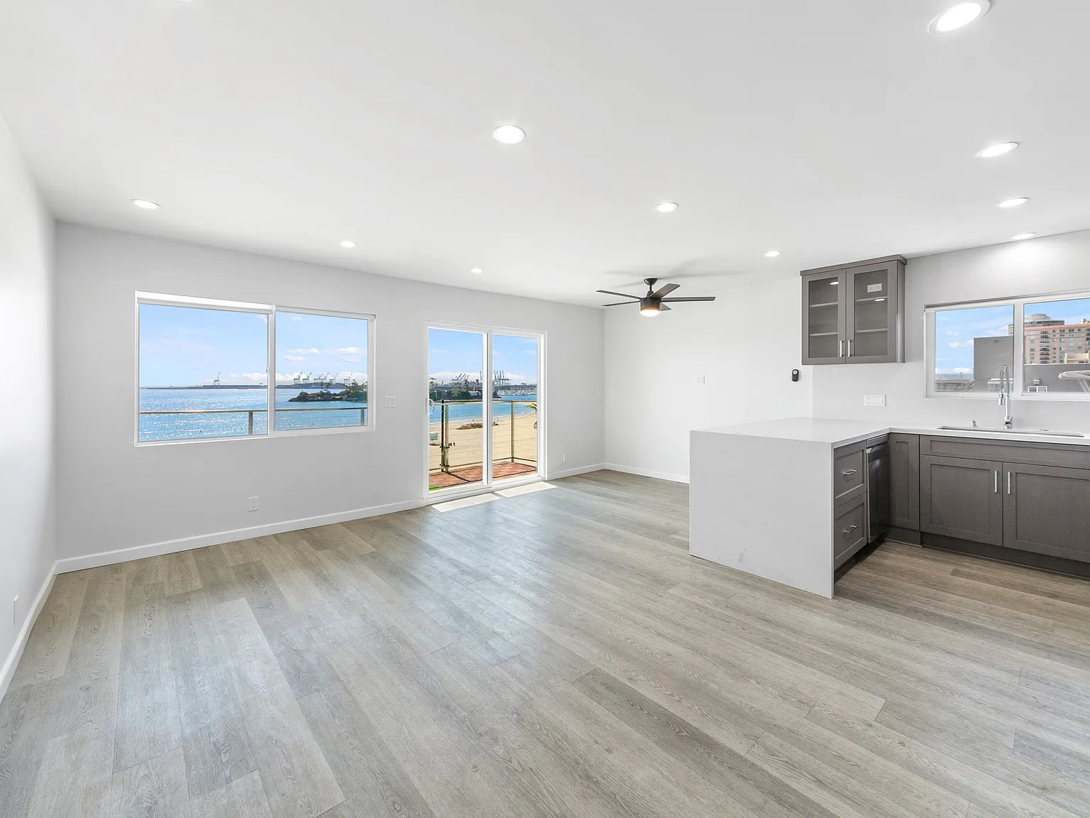 2 bed, 850 sqft, $3,495 — Photo 4
