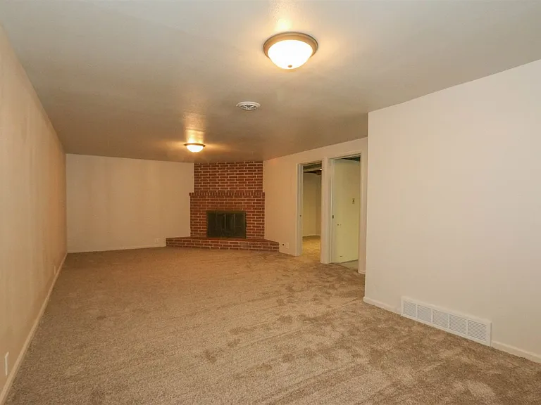 3500 Arroyo Dr — Photo 8