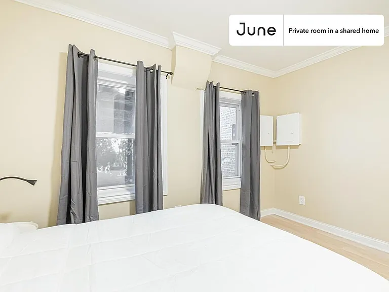 1639 W Superior St #C — Photo 3