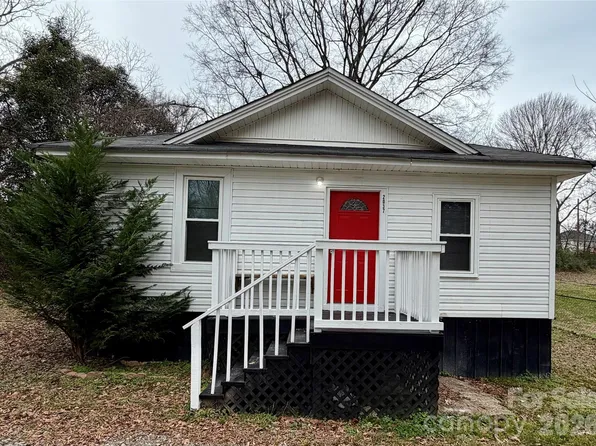 2037 S Pine Dr, Gastonia, NC 28054