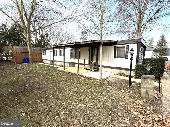 76 Malibu Blvd, Carlisle, PA 17015
