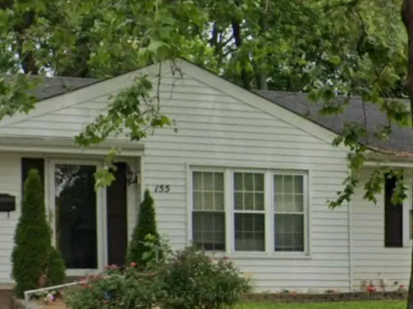 155 Chateau Dr, Florissant, MO 63031