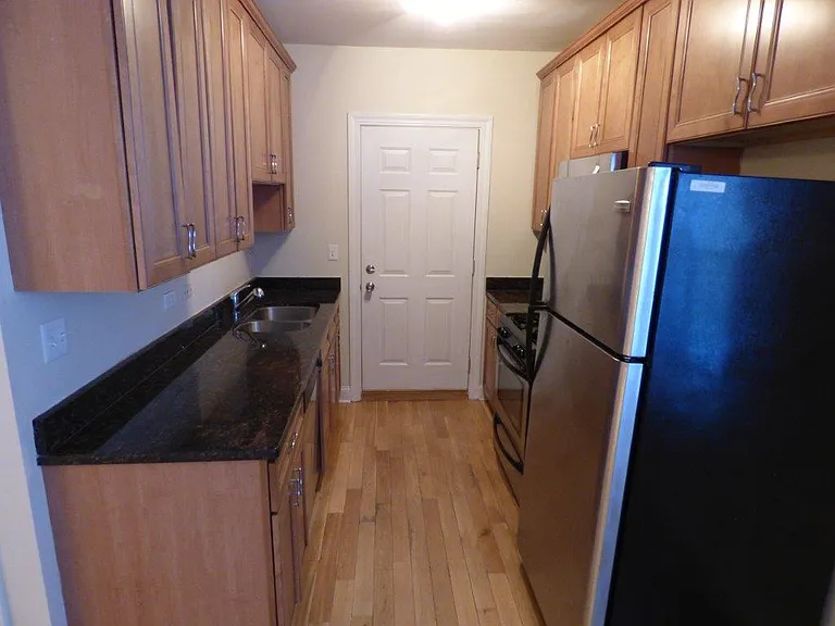 4542 W George St #2F — Photo 1