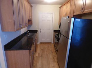 4542 W George St #2F, Chicago, IL 60641