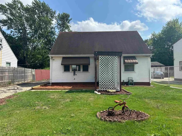 4324 Meadow Ln, South Bend, IN 46619