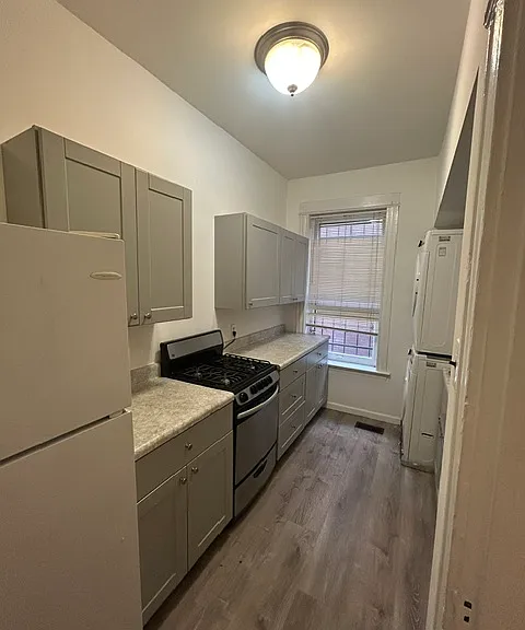 6041 Waterman Blvd — Photo 7