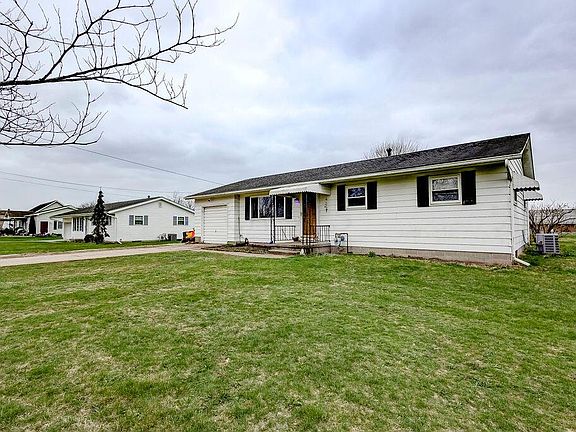 2nd image of 135 Valley Dr NE