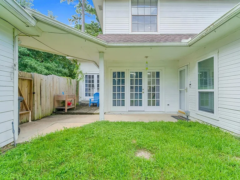 12407 Rosehill Ln — Photo 8