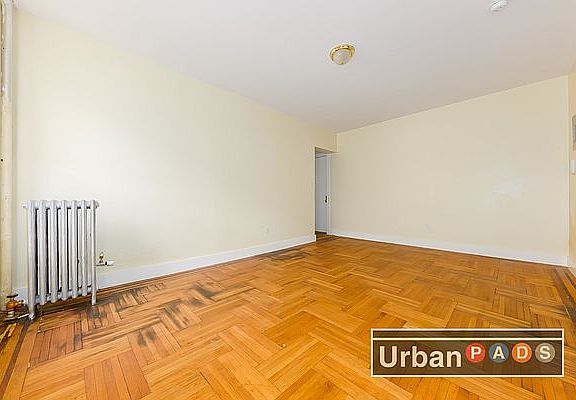 4th image of 60 Clarkson Ave #4R