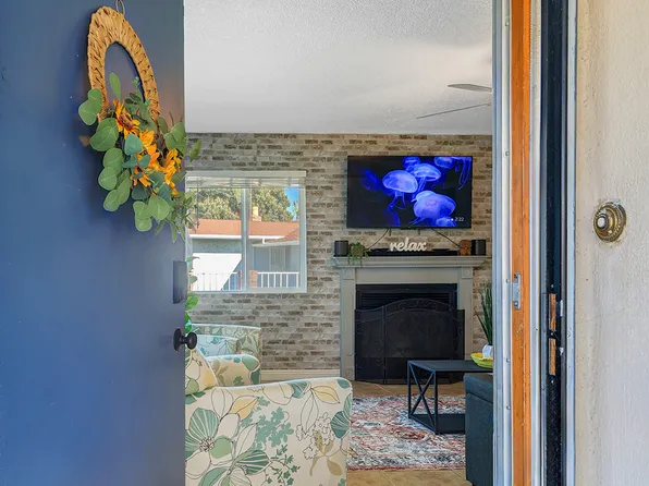 1411 W Dorothea Ave, Visalia, CA 93277