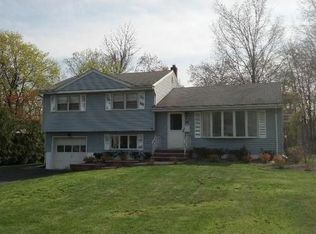 15 Brook Rd, Wyckoff, NJ 07481