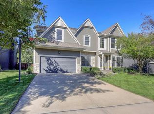16288 S Lennox St, Olathe, KS 66062