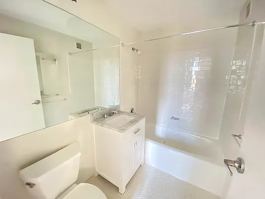 Rented by Corcoran | media 27