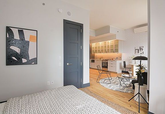 3rd image of 10 Montieth St #2