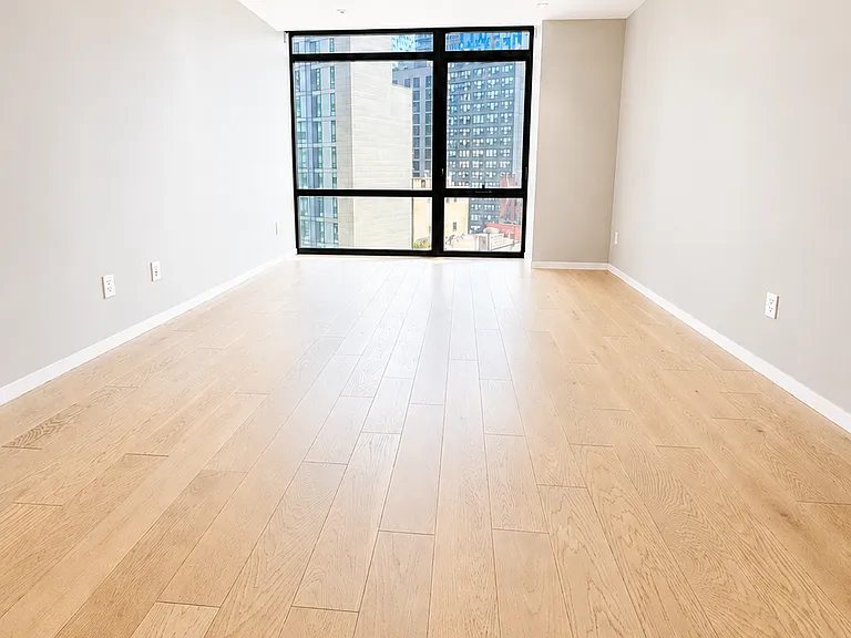 4250 27th St #8B — Photo 2
