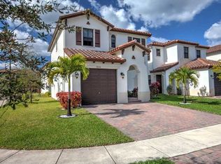3822 SW 93rd Ave, Pembroke Pines, FL 33025