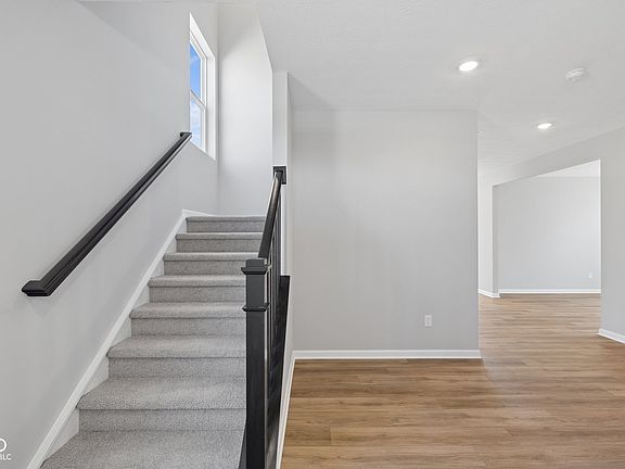 3rd image of 2332 Marjorie Way