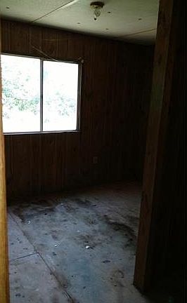 4th image of 1310 Meadowlane Dr