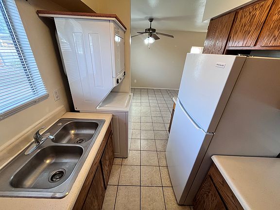 5th image of 513 E Jacinto St
