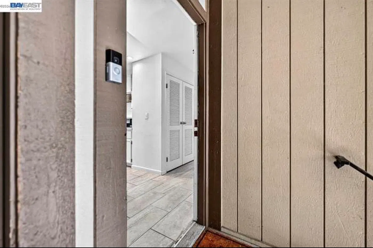2 bed, 905 sqft, $2,875 — Photo 2