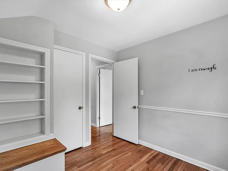 1130 Haselton Rd — Photo 14