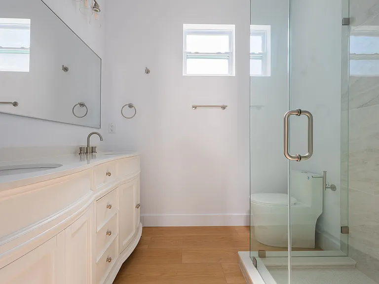 2401 10th Ave S #1 — Photo 9