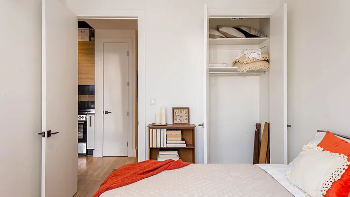 Rented by Nooklyn NYC LLC | media 54